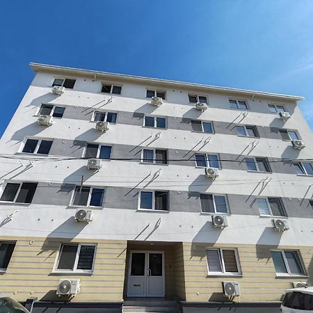 Nicolle Studio 2 Pitesti Exterior photo